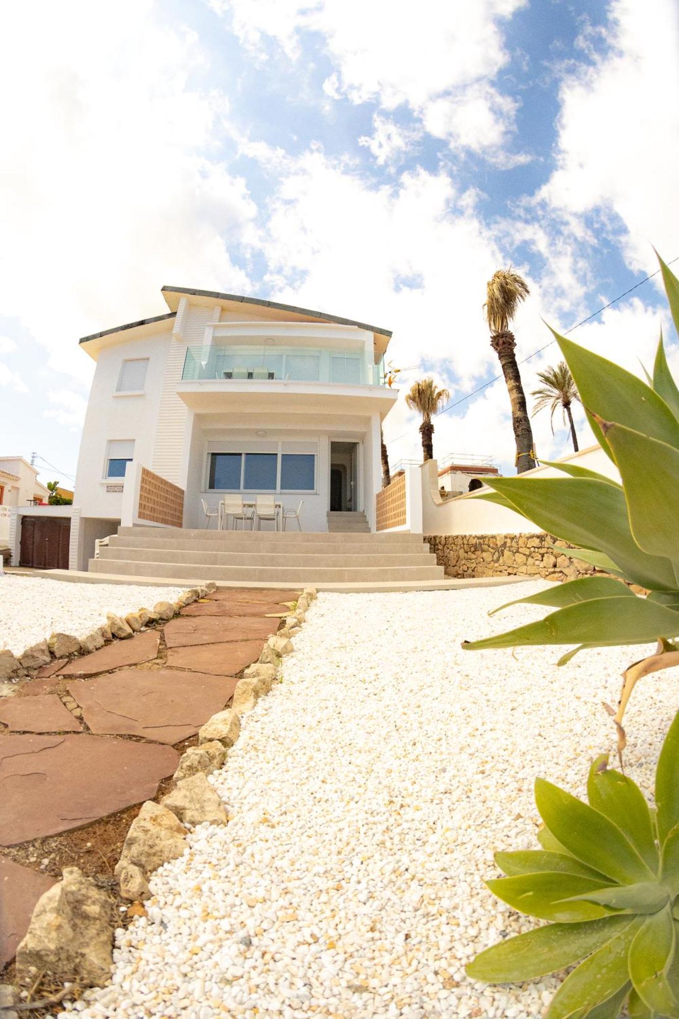 Vistas Y Terraza Panoramica Frente Al Mar En Denia, Las Rotas Kültér fotó